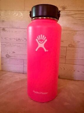 32 oz Flamingo Hydro Flask